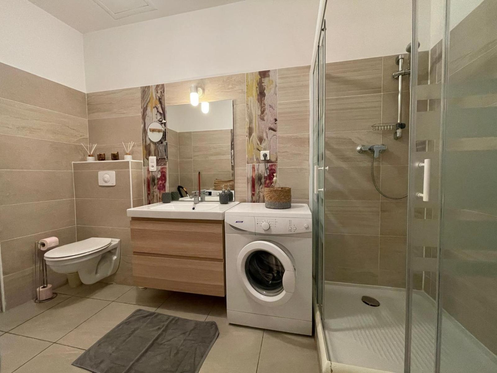 Joli Appartement Hypercentre T2, Classe Meuble De Tourisme 3 Avec Parking Gratuit Безье Экстерьер фото